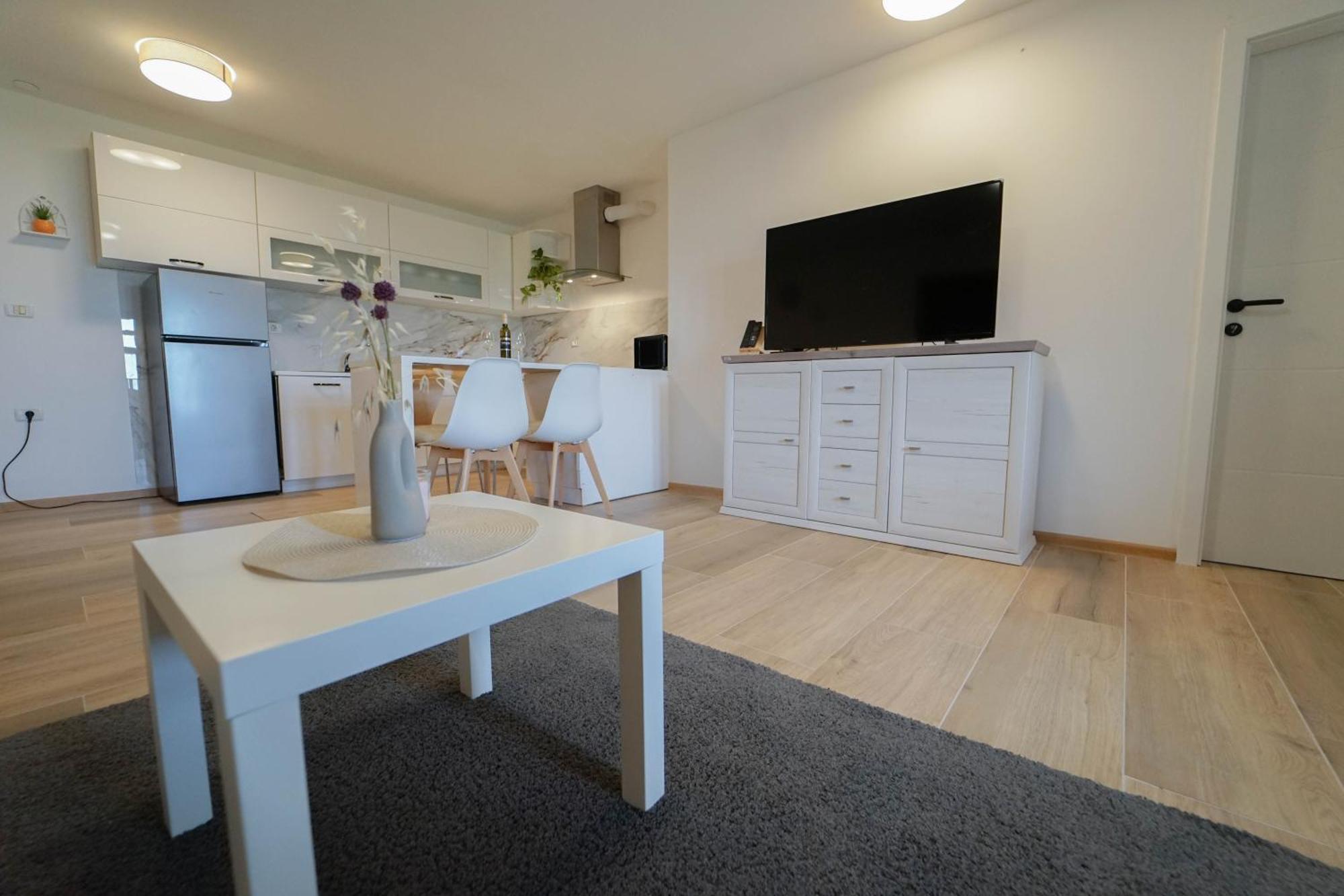Apartment Moon Pobegi エクステリア 写真