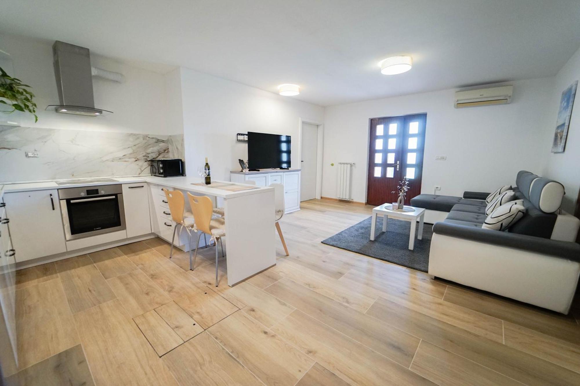 Apartment Moon Pobegi エクステリア 写真