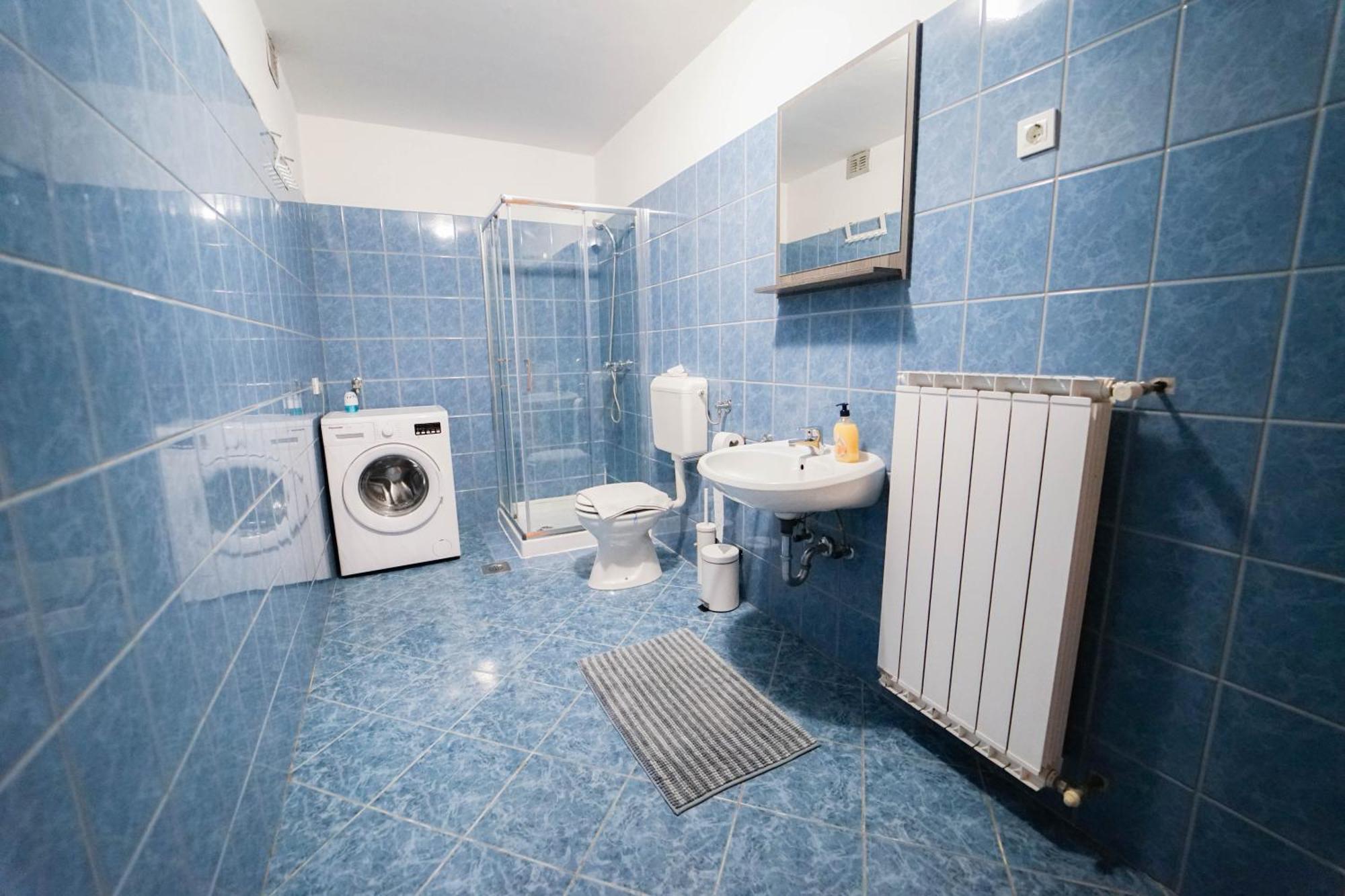Apartment Moon Pobegi エクステリア 写真